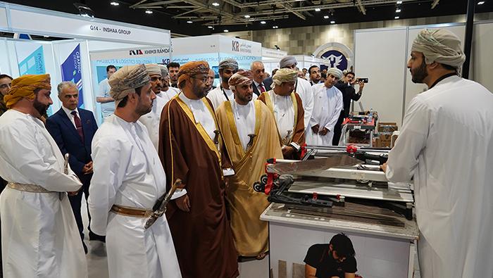 تعرض معارض البناء والصناعة في مسقط أحدث مواد الإنشاء والأنظمة الهندسية وحلول البنية الأساسية.