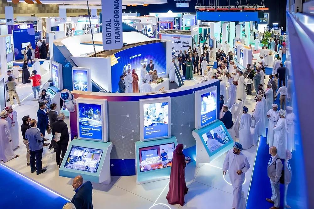 معرض COMEX في عُمان يجمع الجهات الحكومية وشركات التقنية والمتخصصين في التحول الرقمي والابتكار.